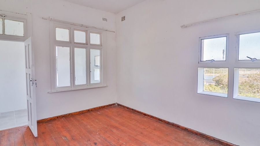 1 Bedroom Property for Sale in Quigney Eastern Cape